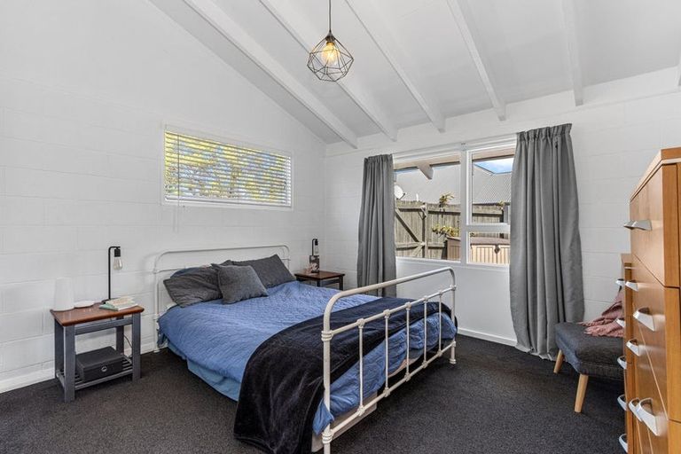 Photo of property in 2/23 Blighs Road, Strowan, Christchurch, 8052