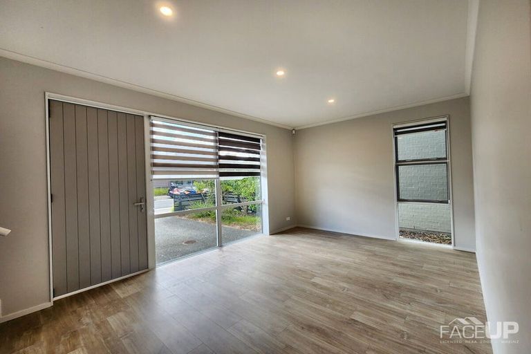 Photo of property in 29 Spotted Dove Road, Hobsonville, Auckland, 0616