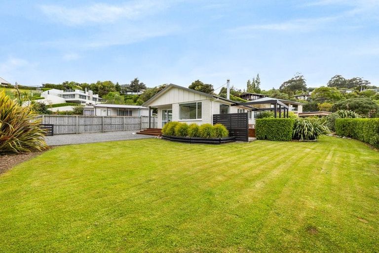 Photo of property in 2 Haywards Lane, Duvauchelle, 7581