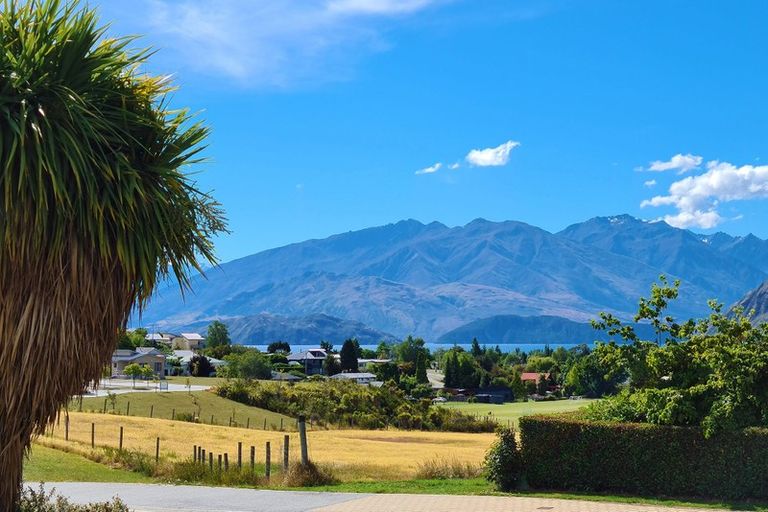 Photo of property in 3a Ironside Drive, Wanaka, 9305