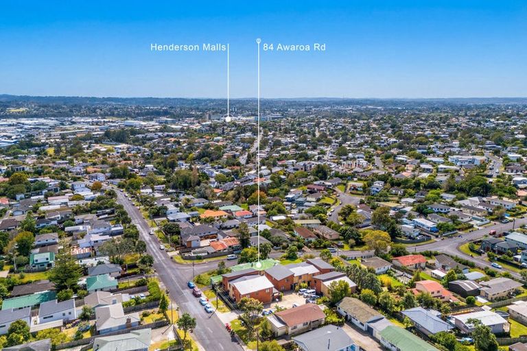 Photo of property in 84 Awaroa Road, Sunnyvale, Auckland, 0612