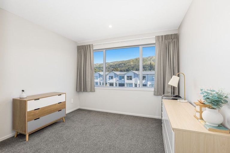 Photo of property in 15 Kamana Way, Kenepuru, Porirua, 5022