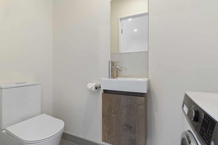 Photo of property in 8 Jabuka Street, Glen Eden, Auckland, 0602