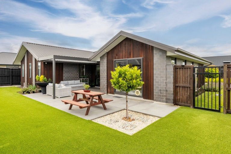 Photo of property in 3 Walter Case Drive, Casebrook, Christchurch, 8051