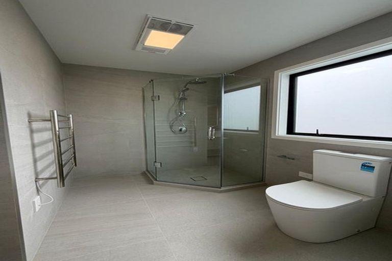 Photo of property in 105 Waekahu Road, Westgate, Auckland, 0814