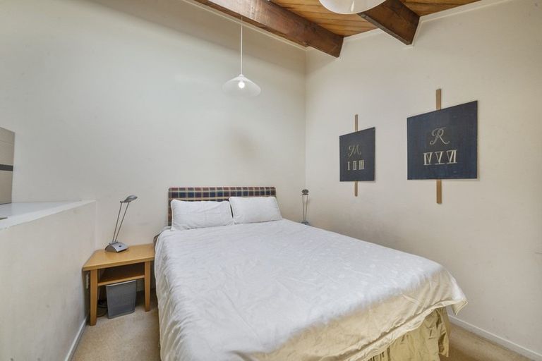 Photo of property in Metro Apartments, 11/220u Thorndon Quay, Pipitea, Wellington, 6011