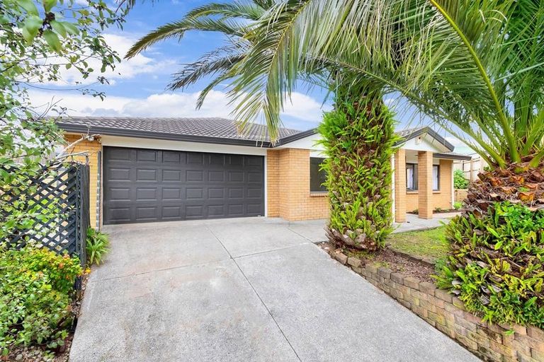 Photo of property in 47 Fleetwood Drive, Henderson, Auckland, 0612