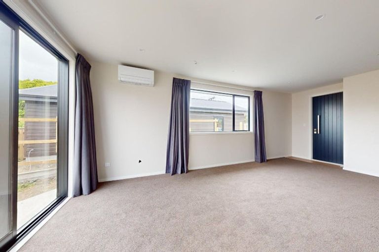 Photo of property in 2/68a Hedges Street, Sanson, 4817