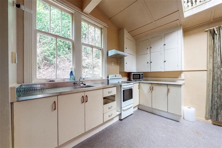 Photo of property in 1/13 Garden Road, Northland, Wellington, 6012