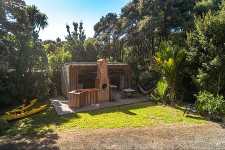 Photo of property in 5 Waihirere Drive, Tuateawa, Coromandel, 3583