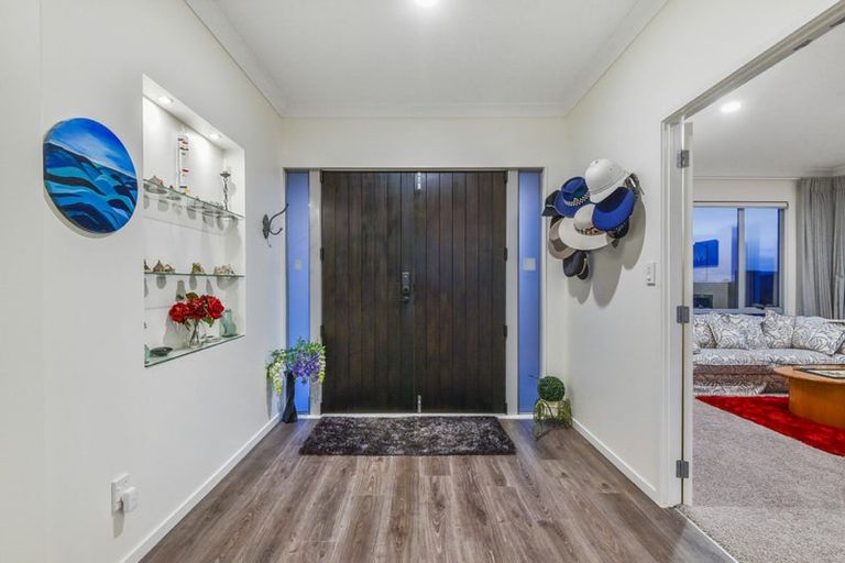 Photo of property in 160 Kittiwake Drive, Schnapper Rock, Auckland, 0632