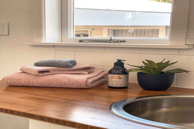 Photo of property in 5 Surrey Street, Stratford, 4332