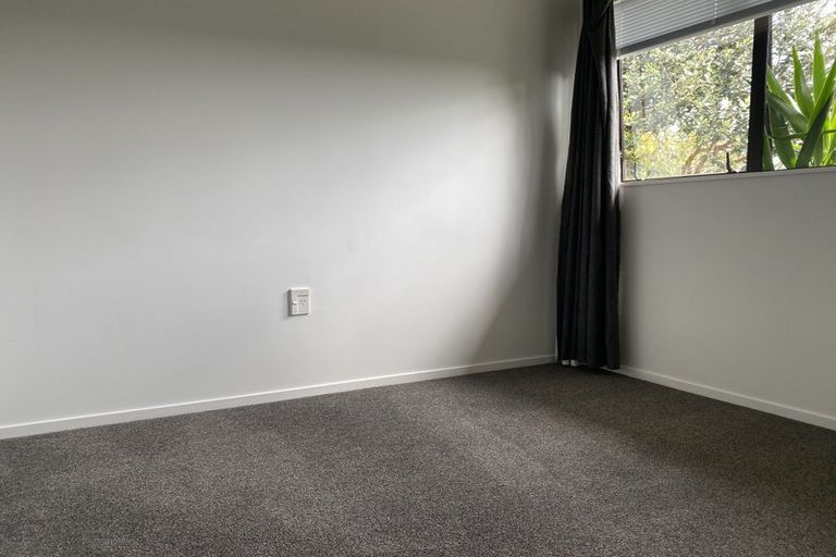 Photo of property in 64 Pomaria Road, Henderson, Auckland, 0610