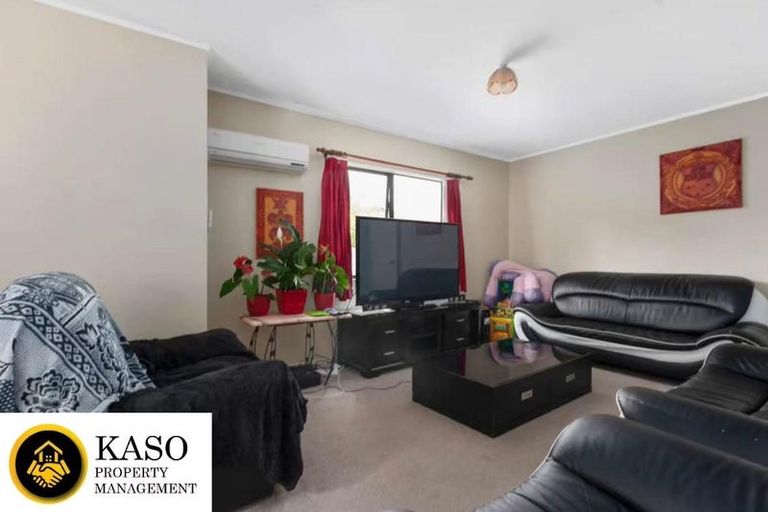 Photo of property in 3/26 Queen Mary Avenue, New Lynn, Auckland, 0600