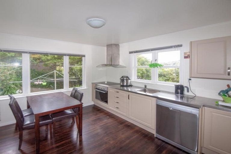 Photo of property in 11 Braemar Terrace, Johnsonville, Wellington, 6037