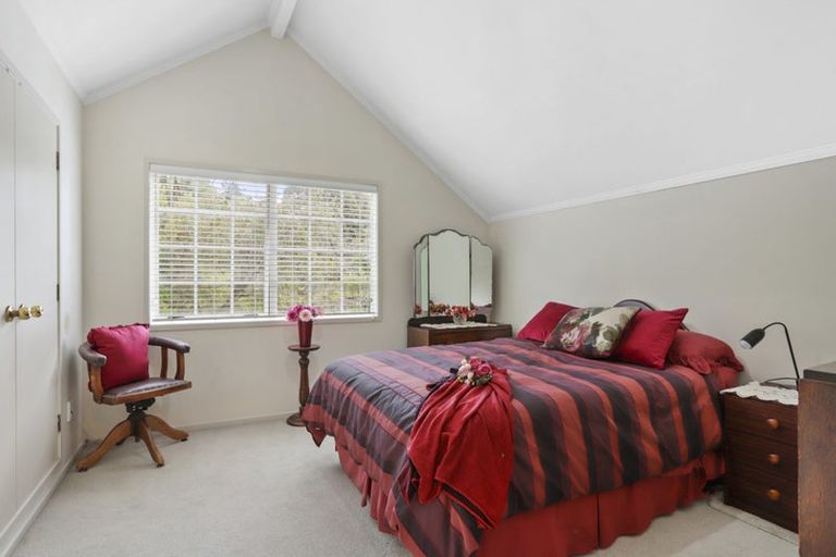 Photo of property in 2/21 Deane Avenue, Titirangi, Auckland, 0604