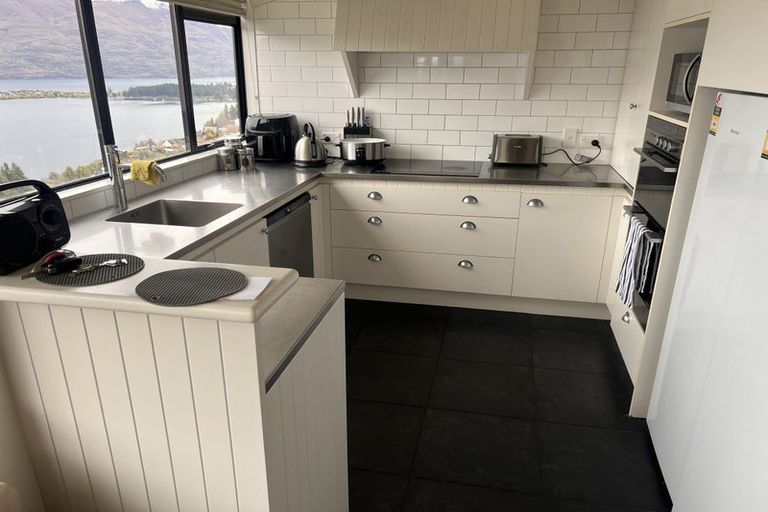 Photo of property in 127 Goldfield Heights, Queenstown, 9300