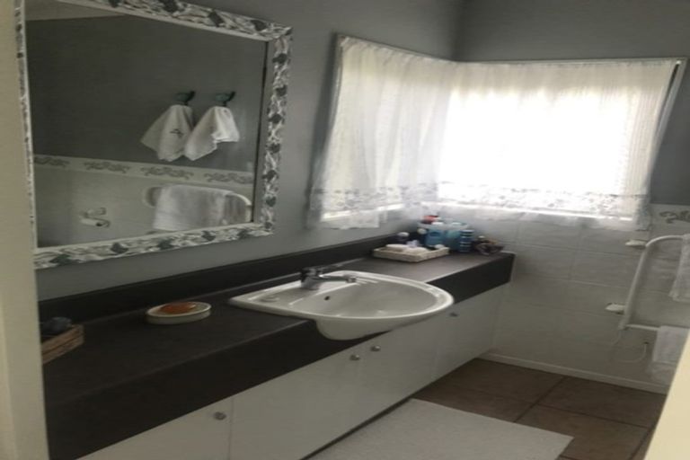 Photo of property in 14 Petrel Lane, Whitby, Porirua, 5024