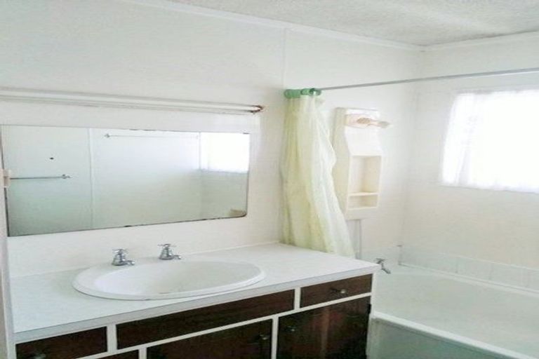 Photo of property in 2/22 Takanini School Road, Takanini, 2112