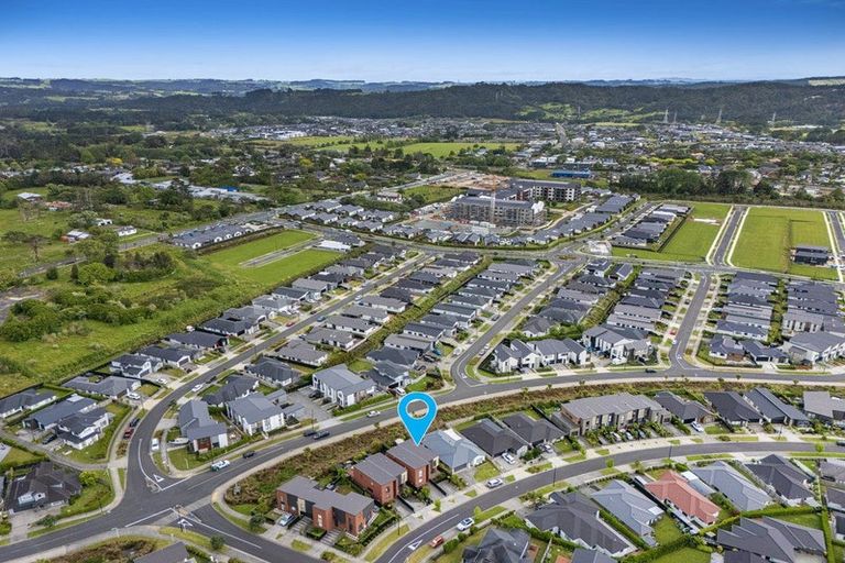 Photo of property in 54 Jane Maree Road, Kumeu, 0810