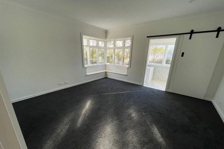 Photo of property in 10 Burrows Avenue, Karori, Wellington, 6012