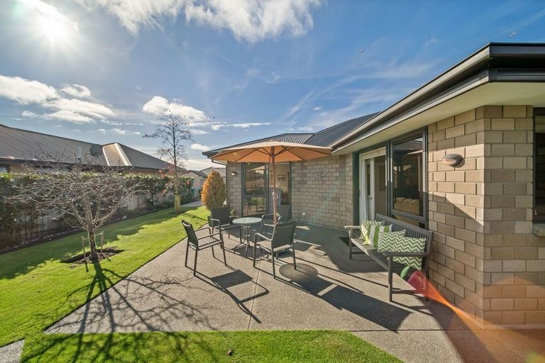 Photo of property in 16 Gilchrist Place, Kaiapoi, 7630