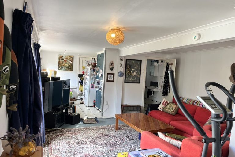 Photo of property in 84 Shetland Street, Glen Eden, Auckland, 0602