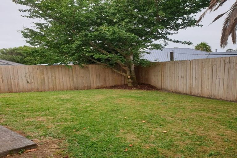 Photo of property in 1/23 Waitoa Street, Waiuku, 2123