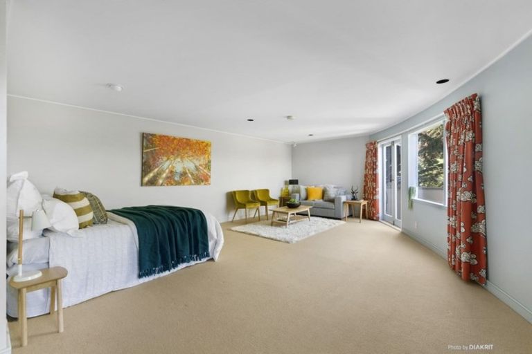 Photo of property in 53 Harbour View Road, Northland, Wellington, 6012