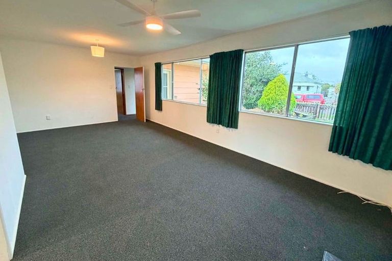 Photo of property in 18 Hogg Crescent, Masterton, 5810
