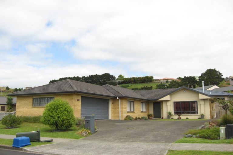 Photo of property in 13 Max Short Drive, Pukekohe, 2120