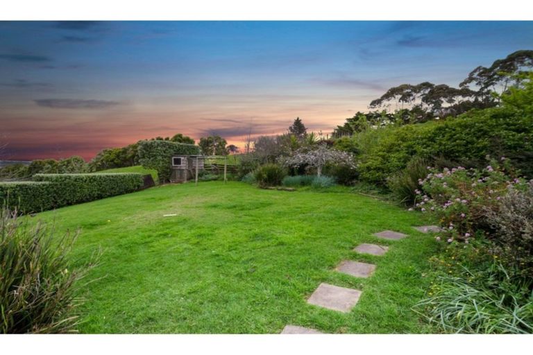 Photo of property in 203 Mangakura Road, Helensville, 0875