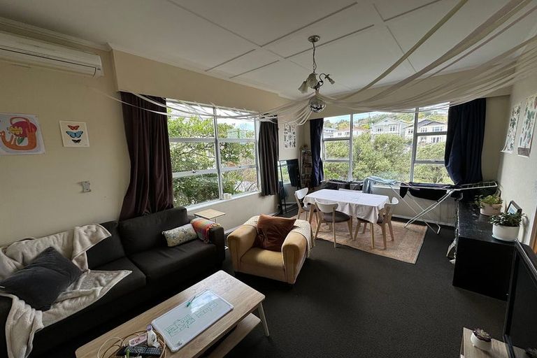 Photo of property in 7 Randwick Road, Northland, Wellington, 6012
