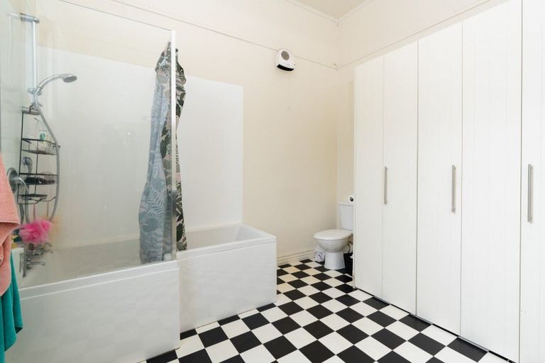 Photo of property in 32 Clifford Street, Dalmore, Dunedin, 9010