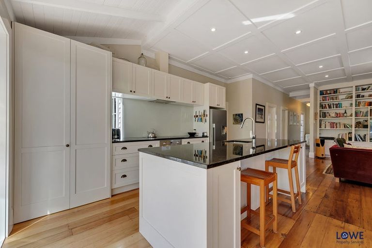 Photo of property in 60 Ngataringa Road, Devonport, Auckland, 0624