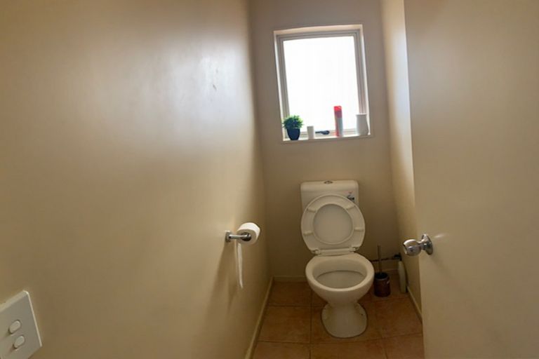 Photo of property in 16 James Road, Manurewa, Auckland, 2102