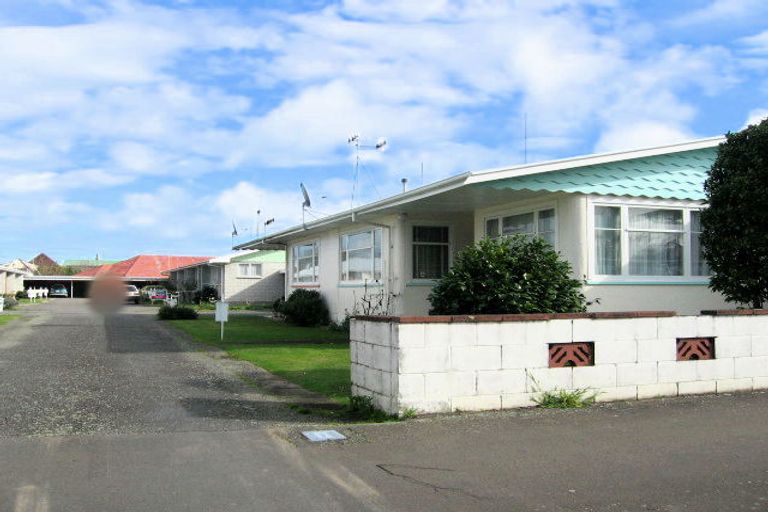 Photo of property in 1 Kiwi Court, Roslyn, Palmerston North, 4414