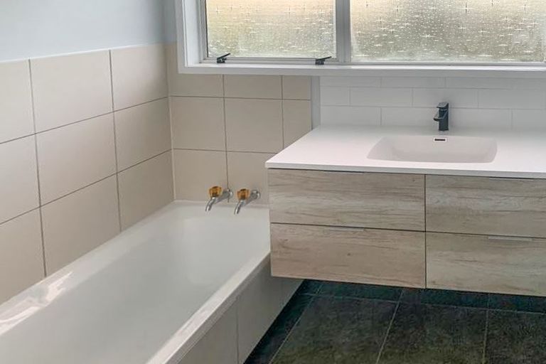 Photo of property in 3 Bush Point Road, Cable Bay, 0420