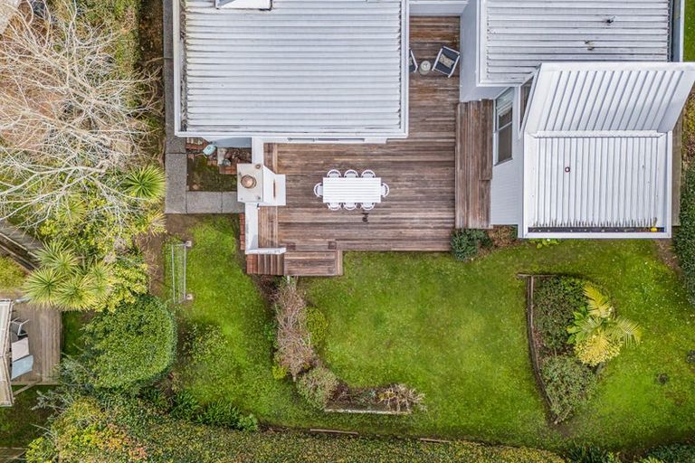 Photo of property in 16 Prestige Place, Castor Bay, Auckland, 0620