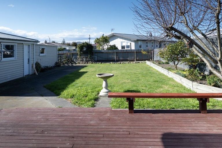 Photo of property in 42 Shackleton Street, Maraenui, Napier, 4110