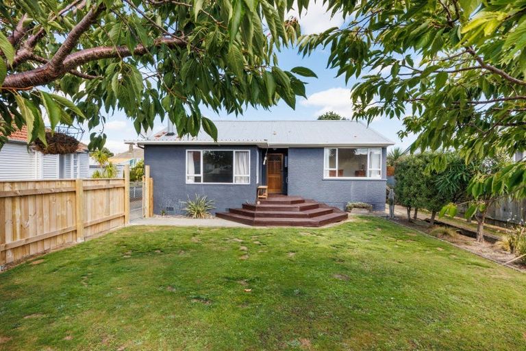 Photo of property in 28 Hulme Street, Roslyn, Palmerston North, 4414