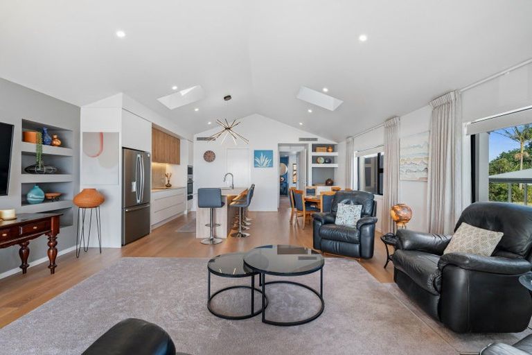 Photo of property in 235 One Tree Point Road, One Tree Point, 0118