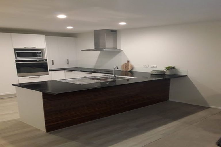 Photo of property in 5b Melia Place, Stanmore Bay, Whangaparaoa, 0932