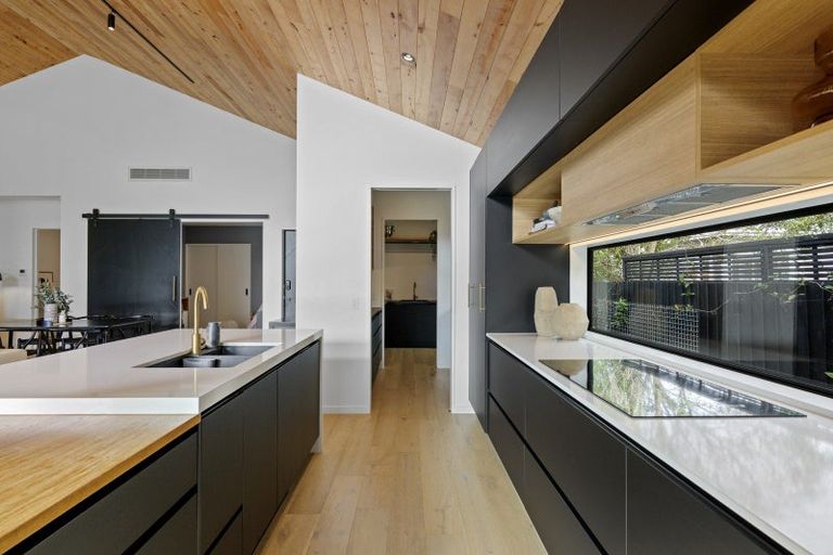 Photo of property in 39 Paparoa Street, Papanui, Christchurch, 8053