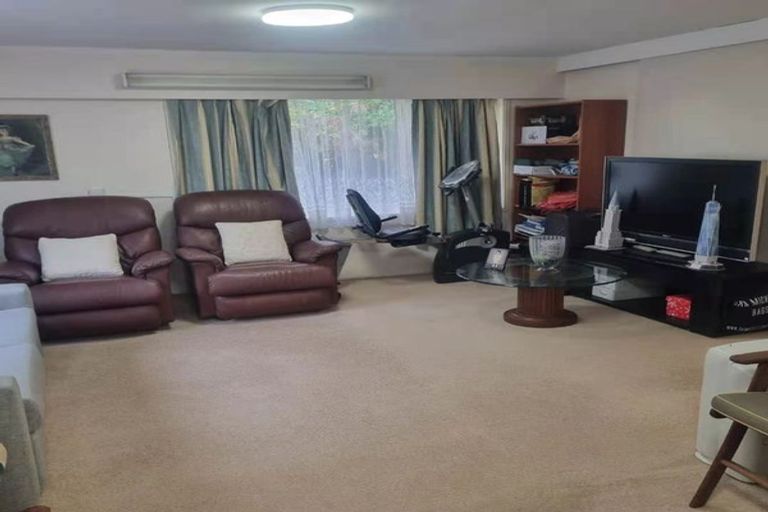 Photo of property in 96 Matipo Road, Mairangi Bay, Auckland, 0630
