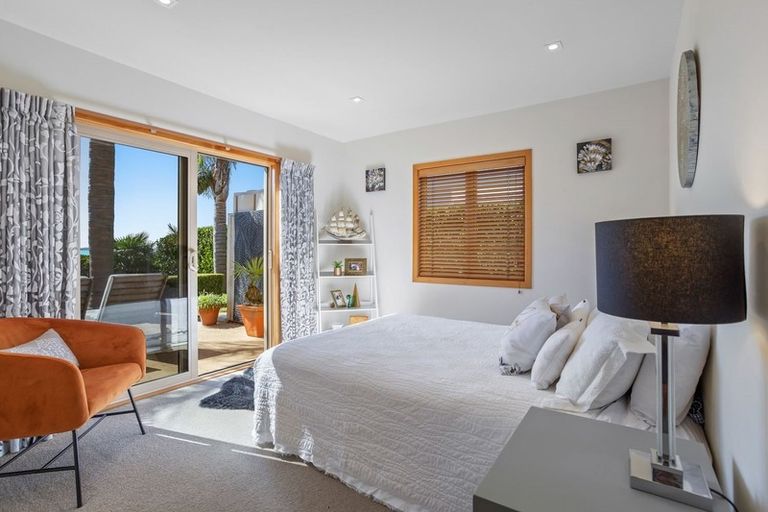 Photo of property in 8 Kawai Rise, Te Atatu Peninsula, Auckland, 0610