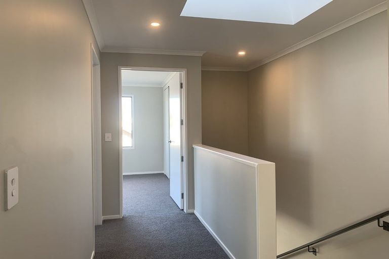 Photo of property in 8/2 Rangitamiro Place, Hobsonville, Auckland, 0616