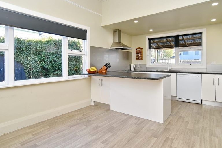 Photo of property in 137 Geraldine Street, Edgeware, Christchurch, 8013
