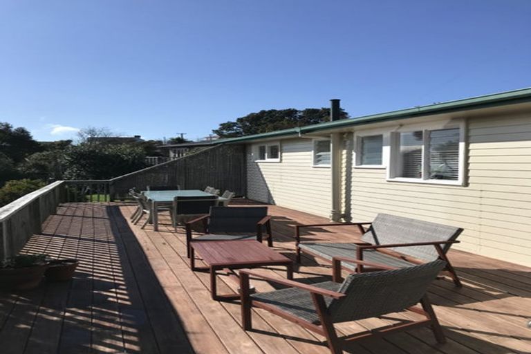 Photo of property in 31 Hillcrest Road, Hatfields Beach, Orewa, 0931