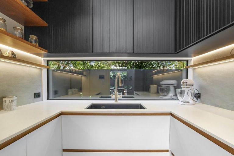 Photo of property in 32 Queens Avenue, Merivale, Christchurch, 8014